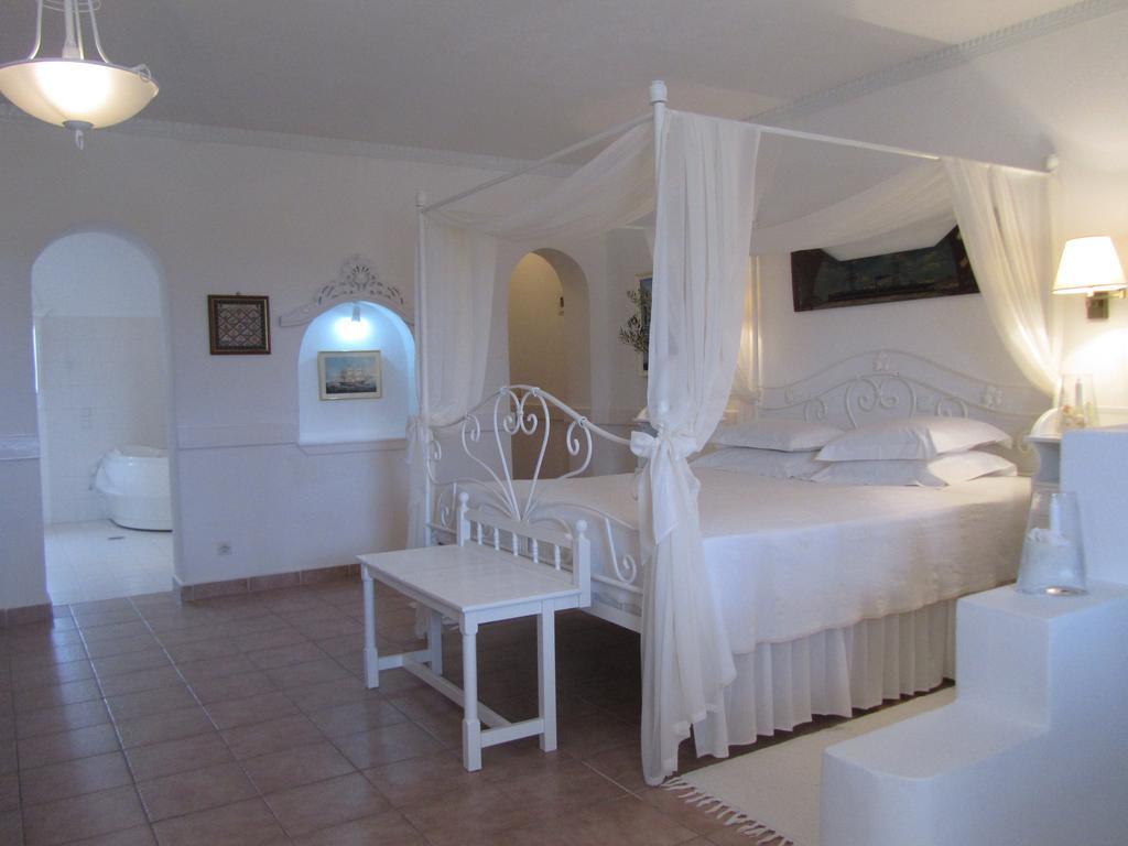 Porto Scoutari Romantic Hotel 스칼라 외부 사진